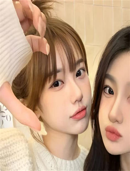 美学鉴赏：《激斗战车激闘》导演的艺术风格与视觉语言——影视专家深度分析